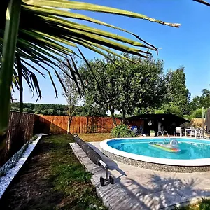 Camping Pop Up & Tomorrow's Paradise & Private Transport Tml, Schelle